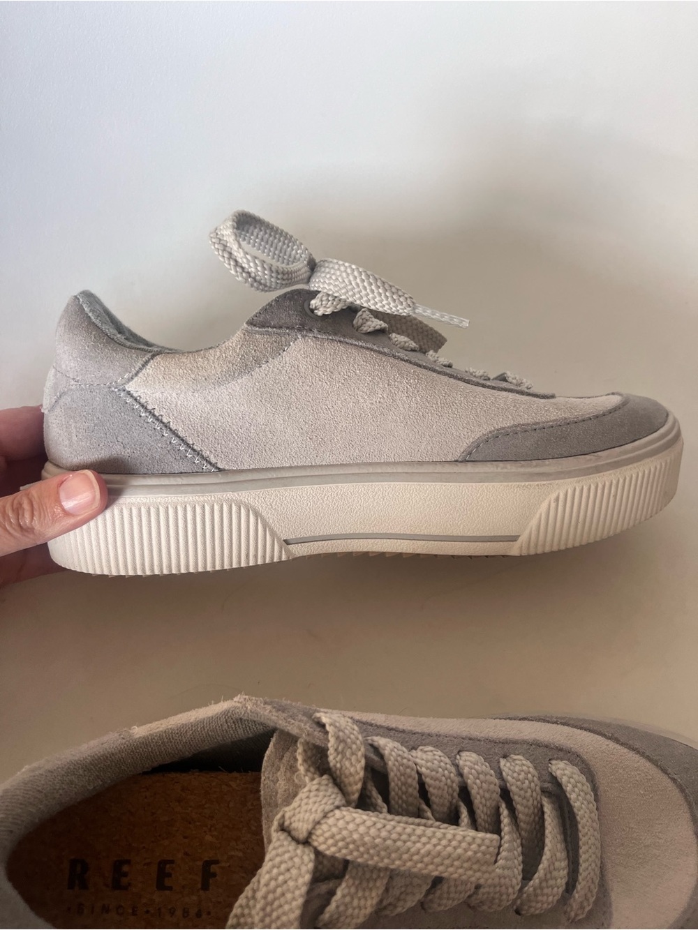 Reef Lay Day Lift Hidden Wedge Sneaker Women’s 8.5 Leather Gray White CJ6920 - Picture 5 of 9